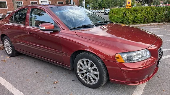 Volvo S60 2009 photo 2