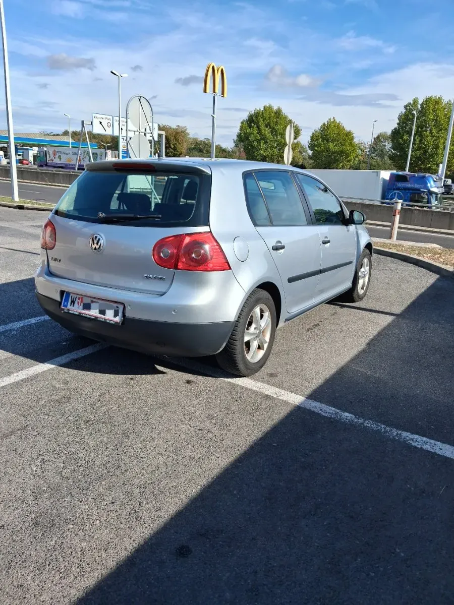 Volkswagen Golf 2007 photo 2