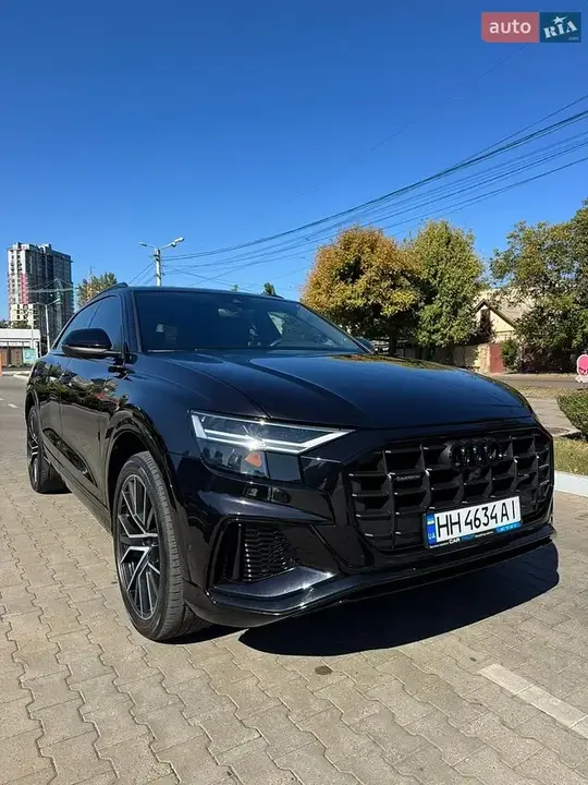 Audi Q8