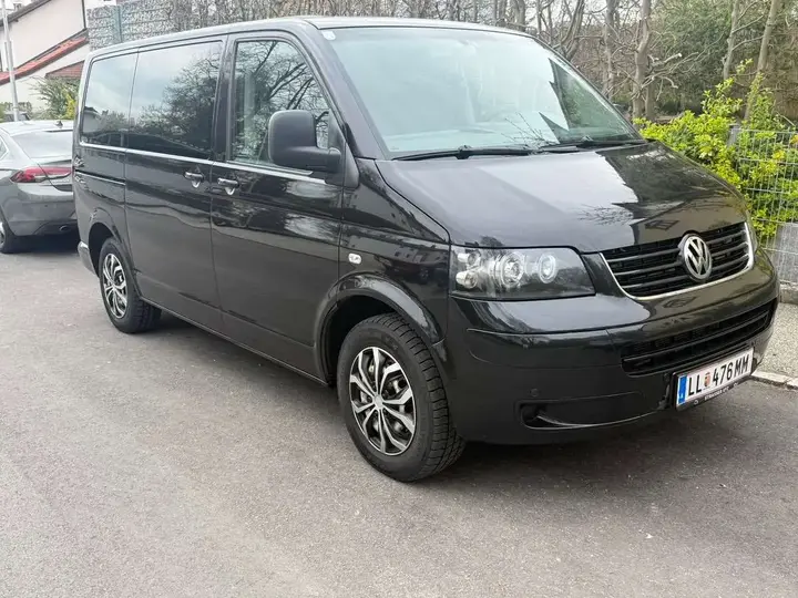 Volkswagen Multivan 2006 photo 2