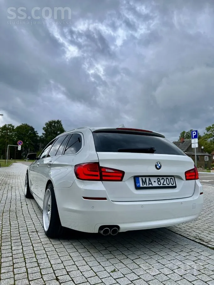 BMW 520 2011 photo 4