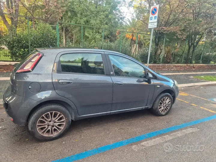 Fiat Punto Evo 2011 photo 4