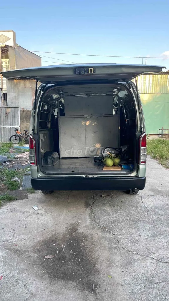 Toyota Hiace 2008 photo 5