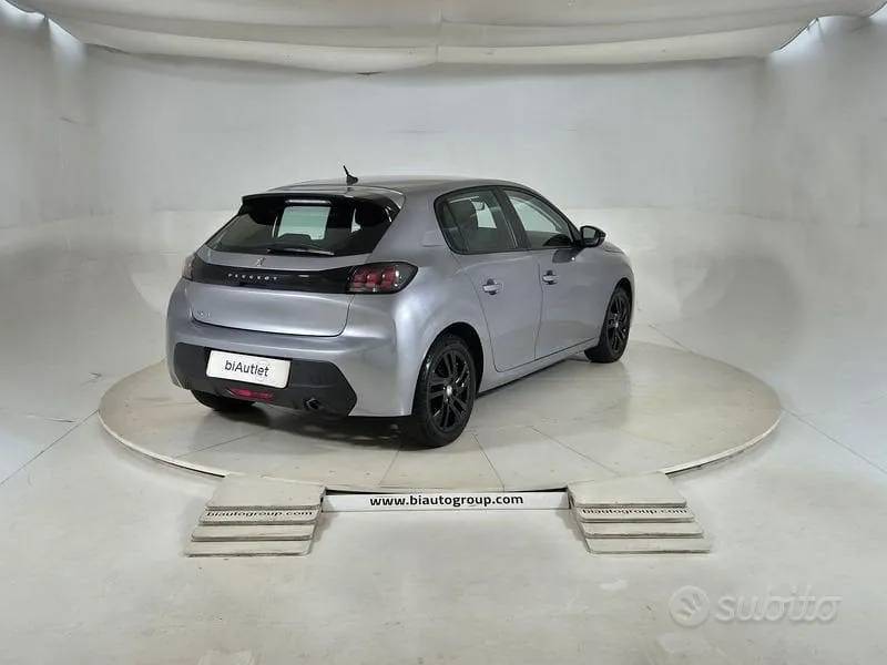 Peugeot 208 2021 photo 4