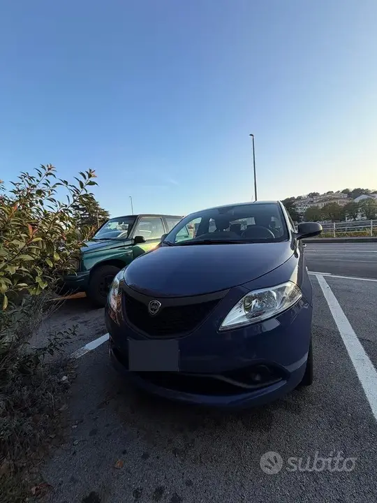 Lancia Ypsilon 2017 photo 2