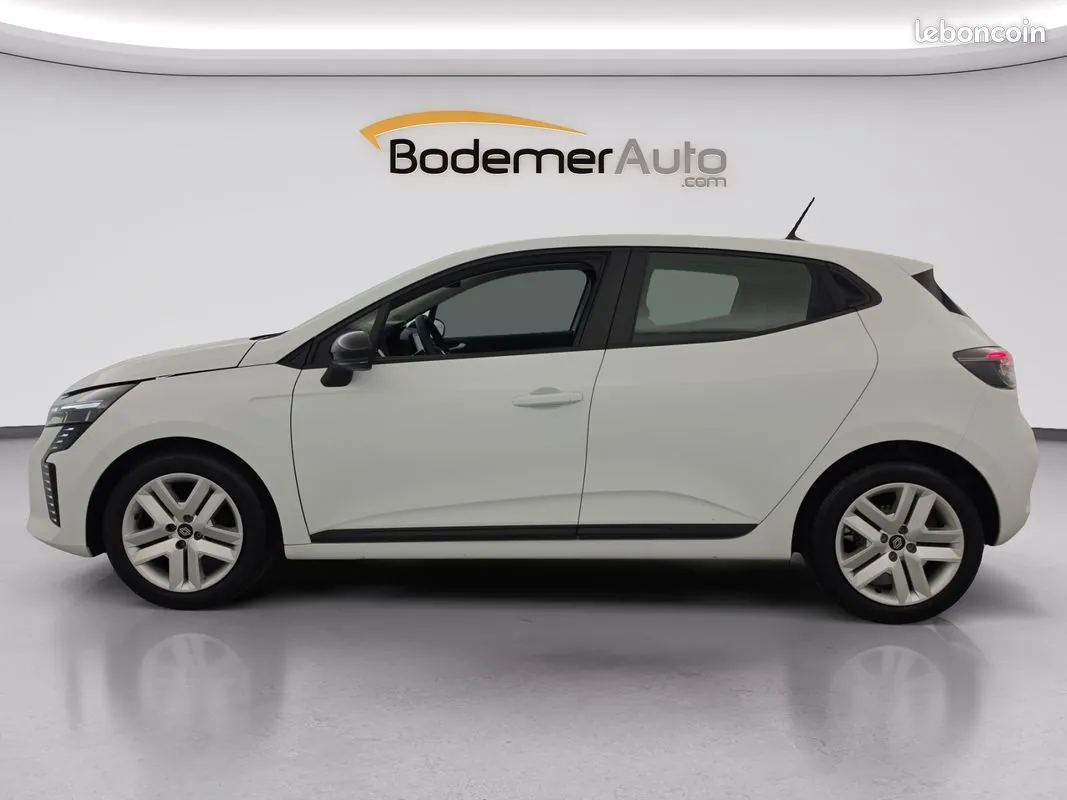 Renault Clio 2024 photo 2