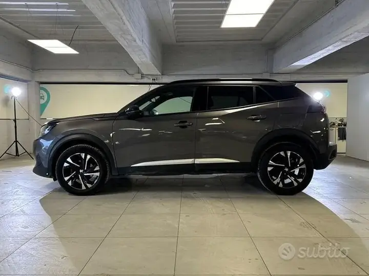 Peugeot 2008 2023 photo 2