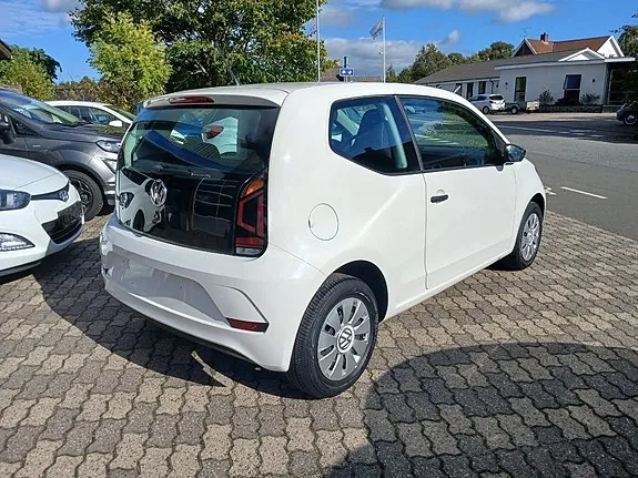 Volkswagen Up 2017 photo 4