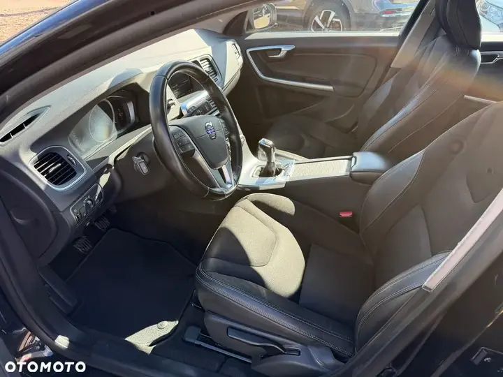 Volvo V60 2016 photo 5