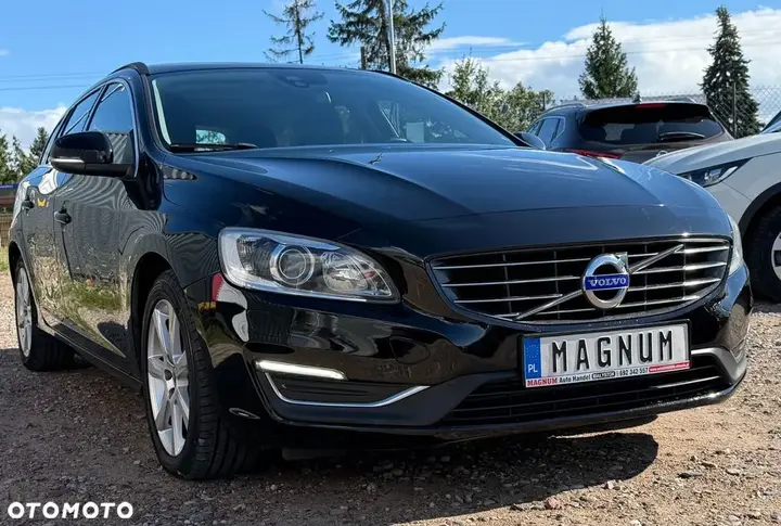 Volvo V60 2016 photo 2