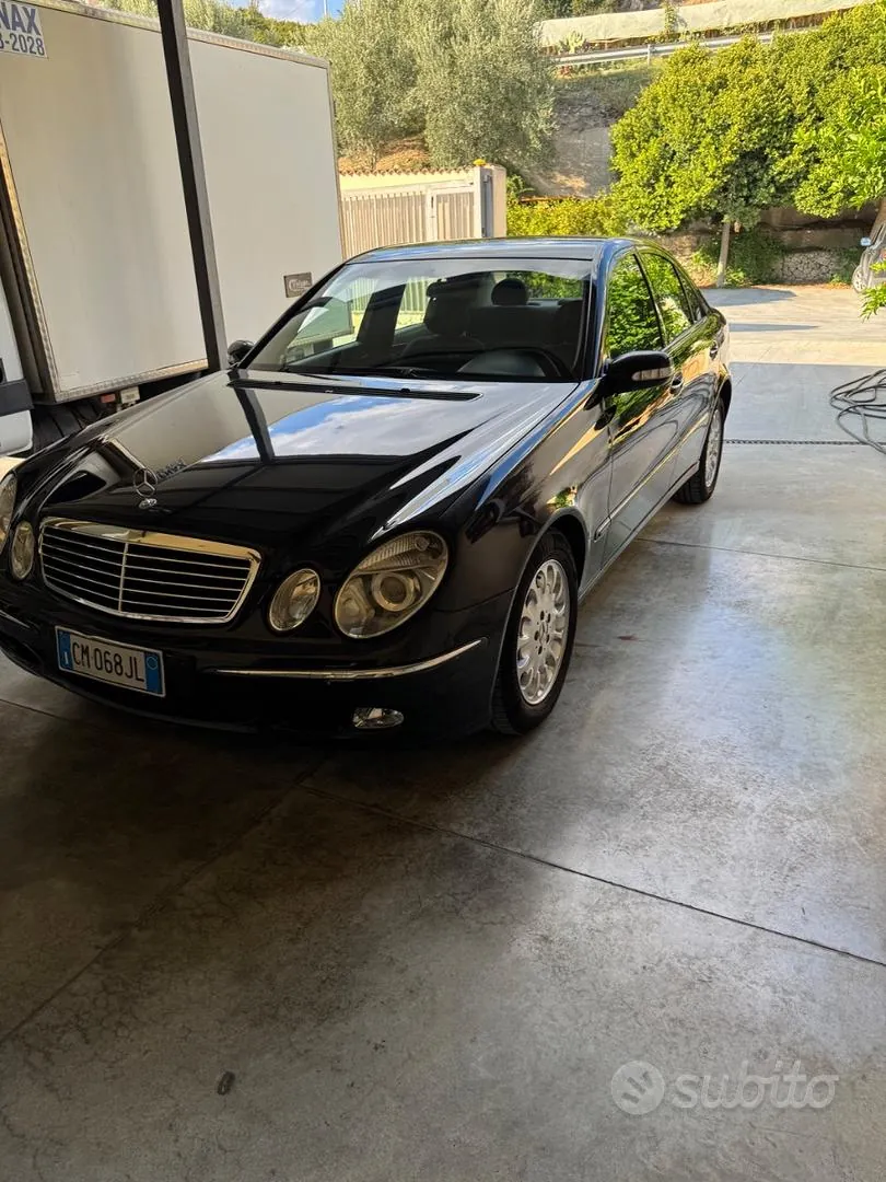 Mercedes-Benz E220 2003 photo 3