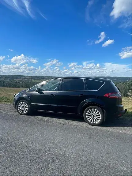 Ford S-Max 2012 photo 2