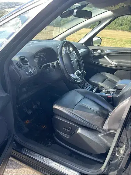 Ford S-Max 2012 photo 5