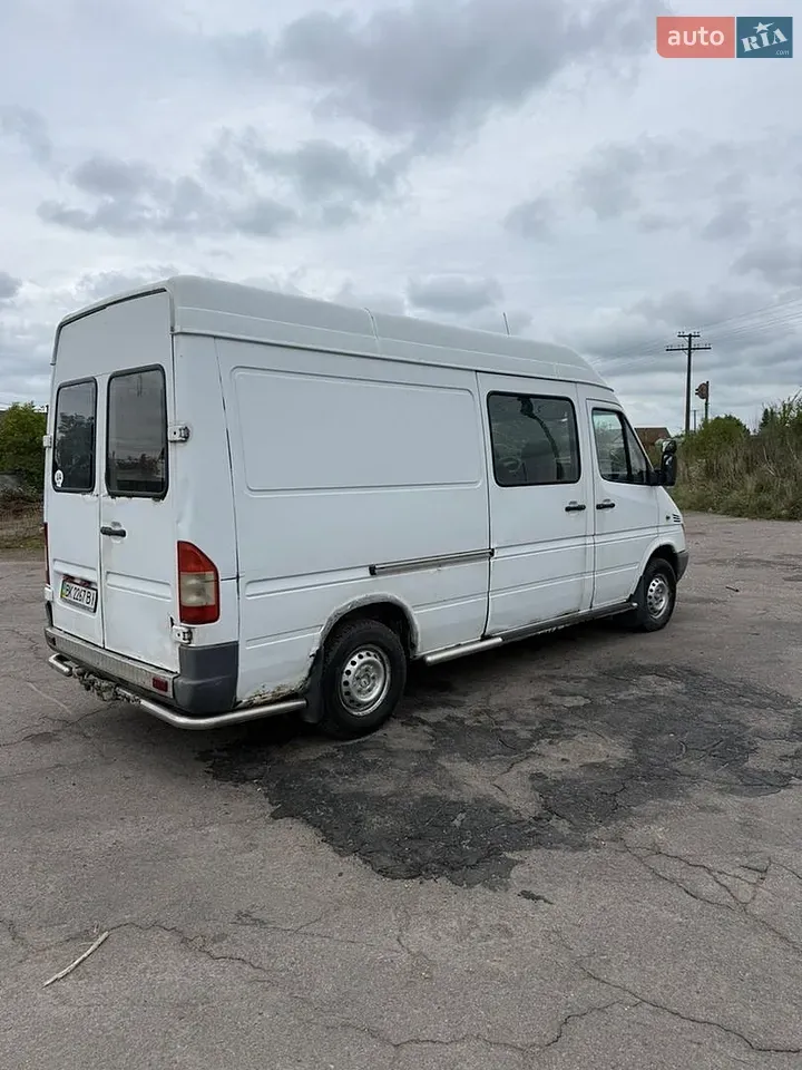 Mercedes-Benz Sprinter 2001 photo 2
