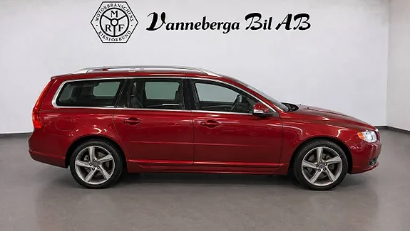 Volvo V70 2011 photo 2