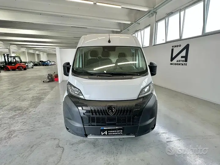 Peugeot Boxer 2024 photo 2