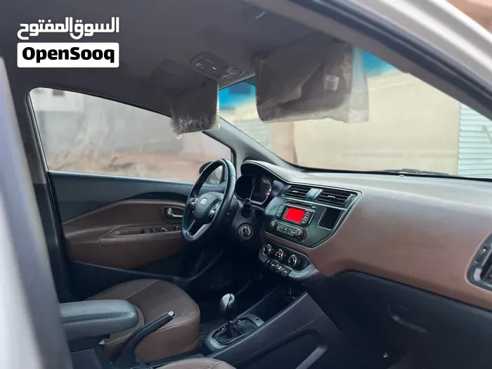 Kia Rio 2013 photo 2