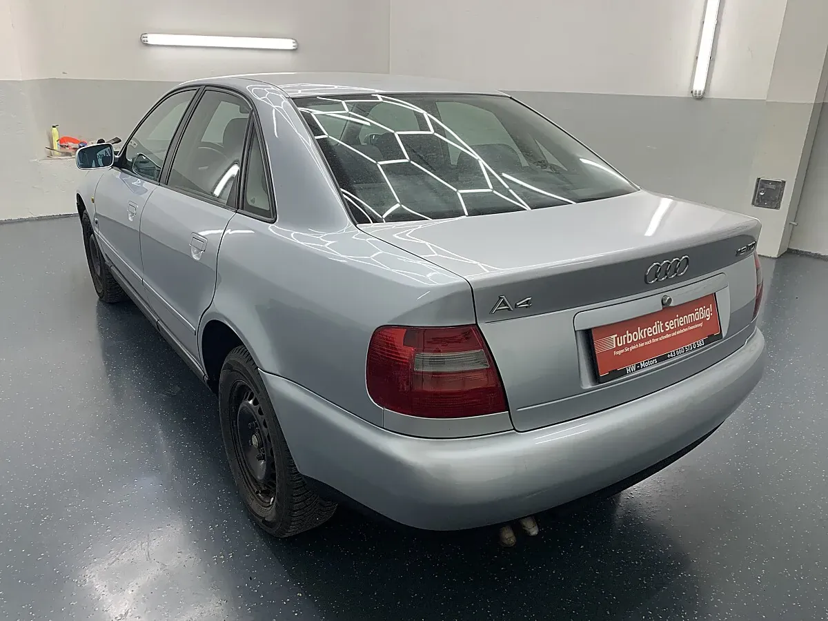 Audi A4 1997 photo 3