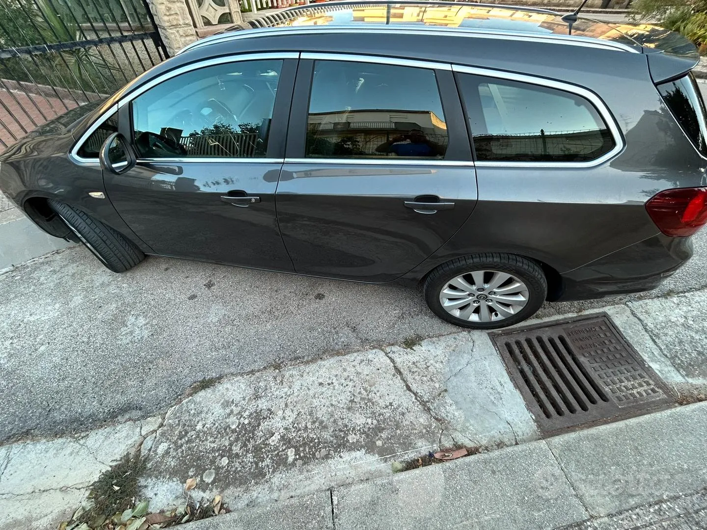 Opel Astra 2011 photo 4