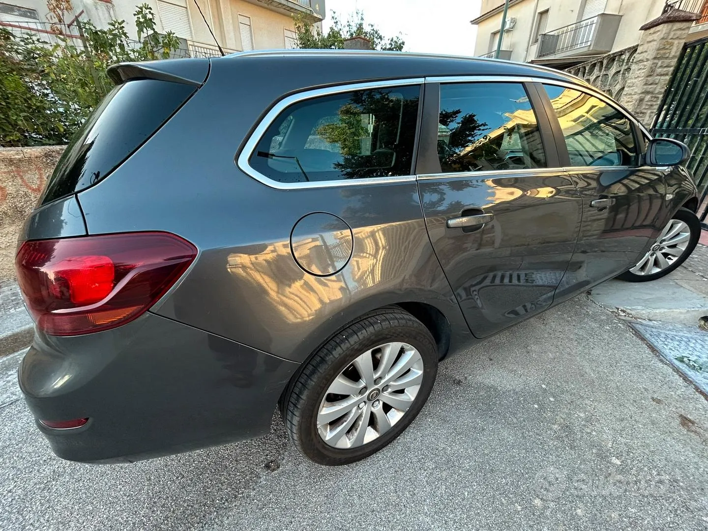 Opel Astra 2011 photo 5