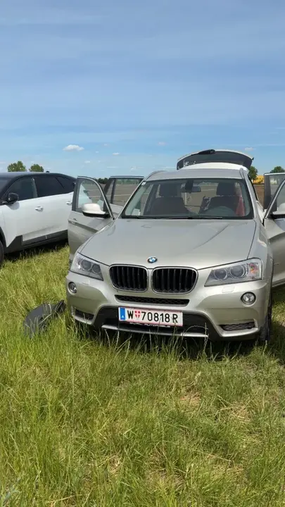 BMW X3 2011 photo 2
