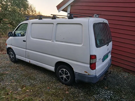 Toyota Hiace 2007 photo 3