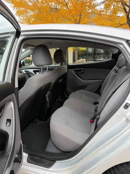 Hyundai Elantra 2015 photo 5