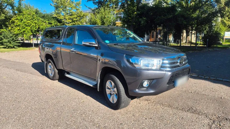 Toyota Hilux