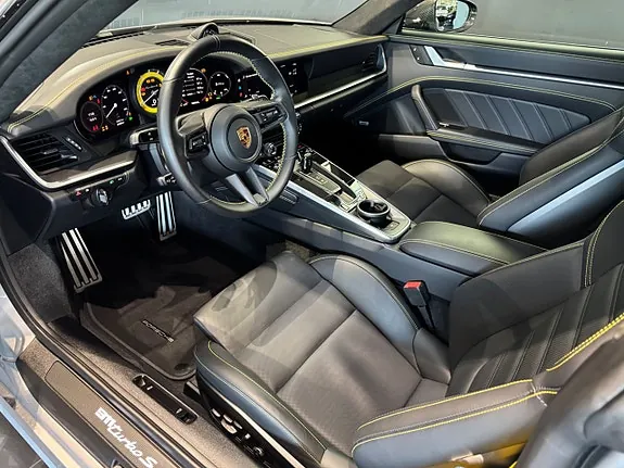 Porsche 911 2022 photo 3