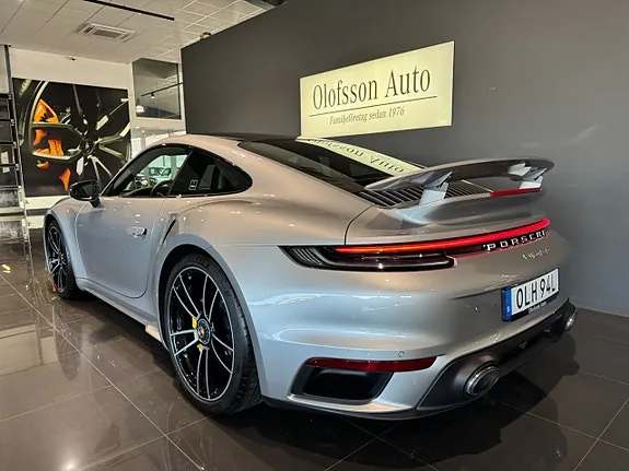 Porsche 911 2022 photo 2