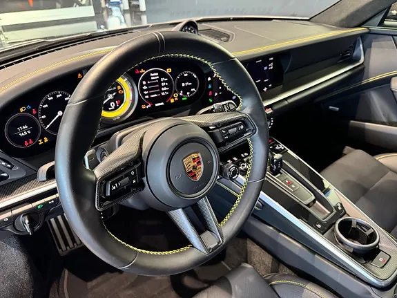 Porsche 911 2022 photo 5