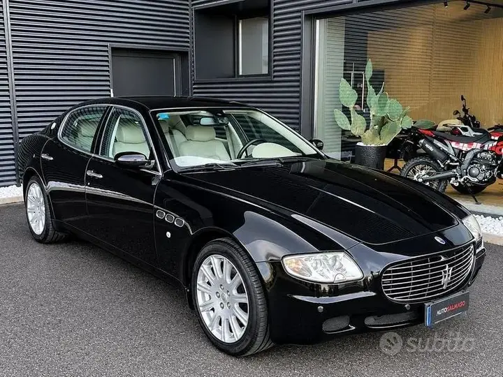Maserati Quattroporte 2004 photo 3
