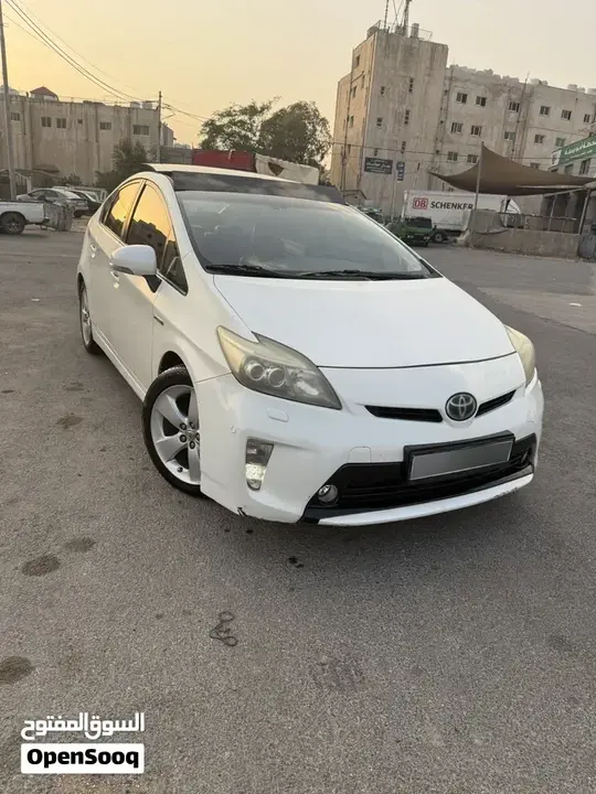 Toyota Prius 2013 photo 2