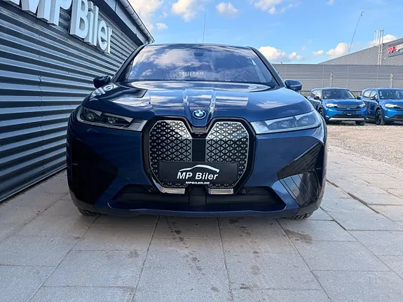 BMW Ix 2022 photo 2