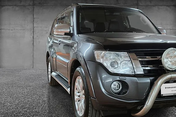 Mitsubishi Pajero 2013 photo 2