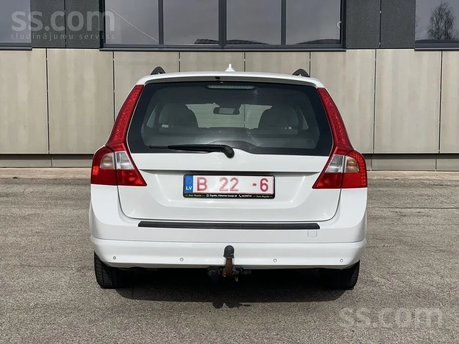 Volvo V70 2012 photo 5