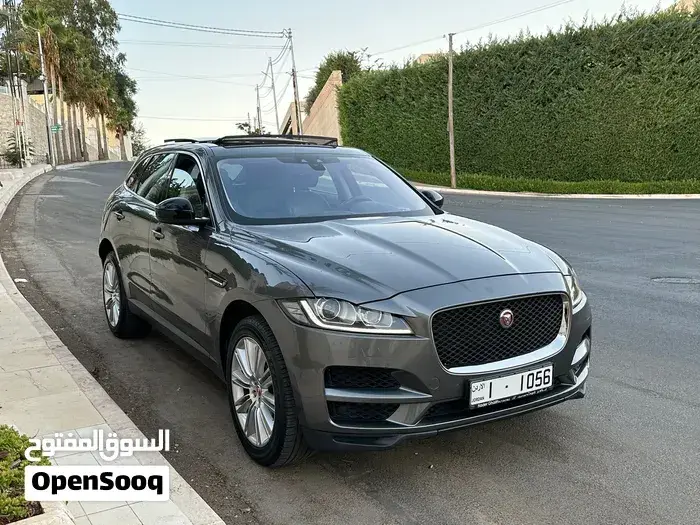 Jaguar F-Pace