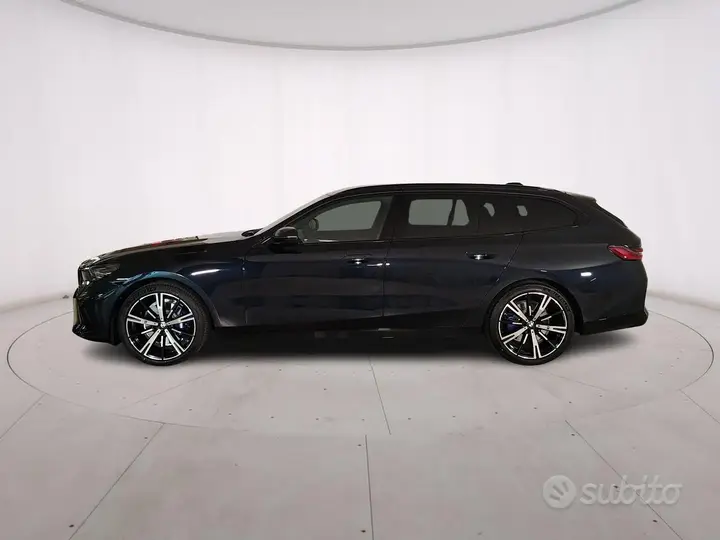 BMW 5 Series 2023 photo 3