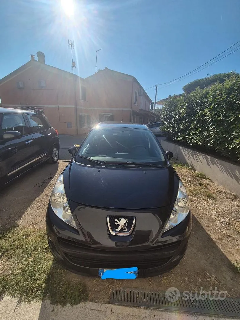 Peugeot 207 2010 photo 2