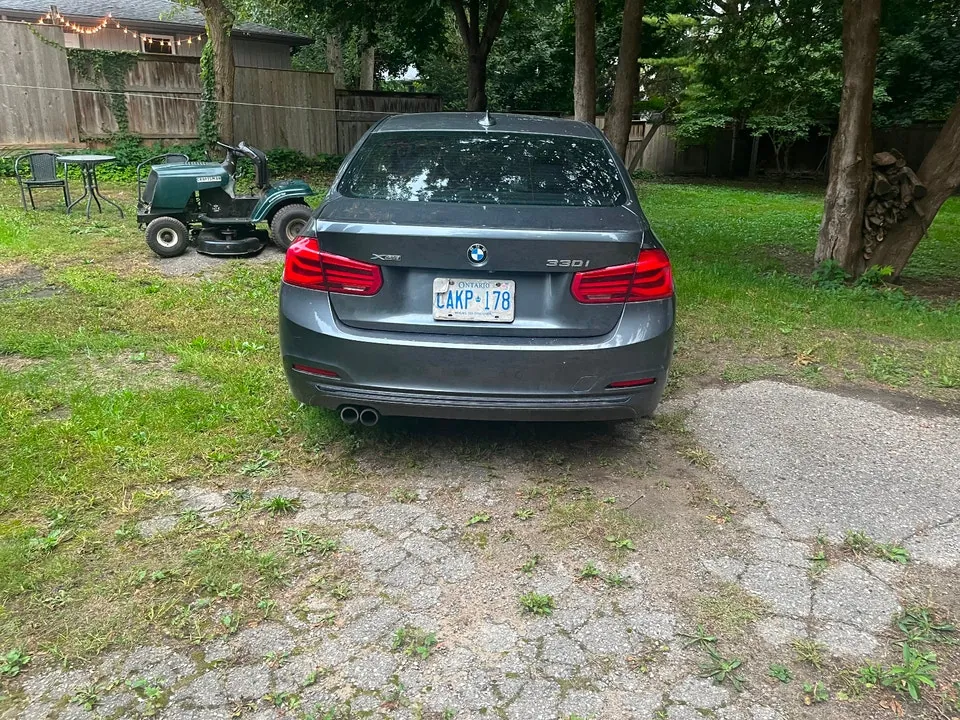 BMW 3Series 2018 photo 2