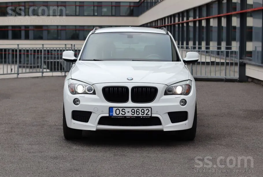BMW X1 2011 photo 2