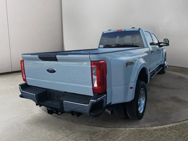Ford Super Duty F-450 2026 photo 5