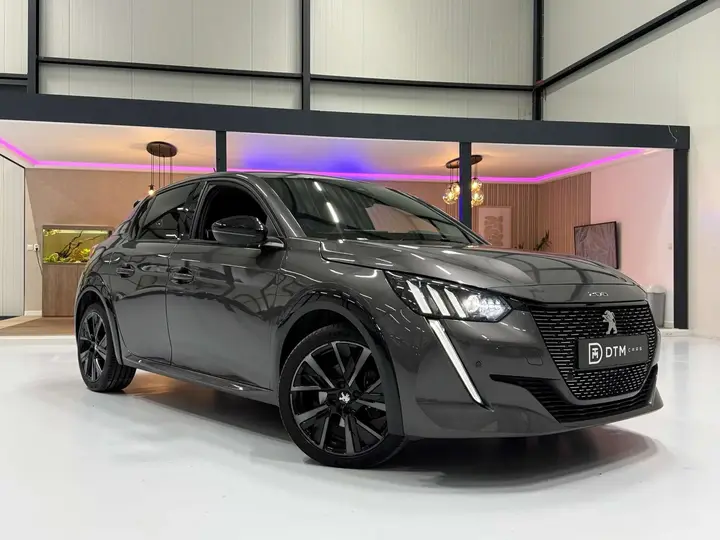 Peugeot 208 2020 photo 3