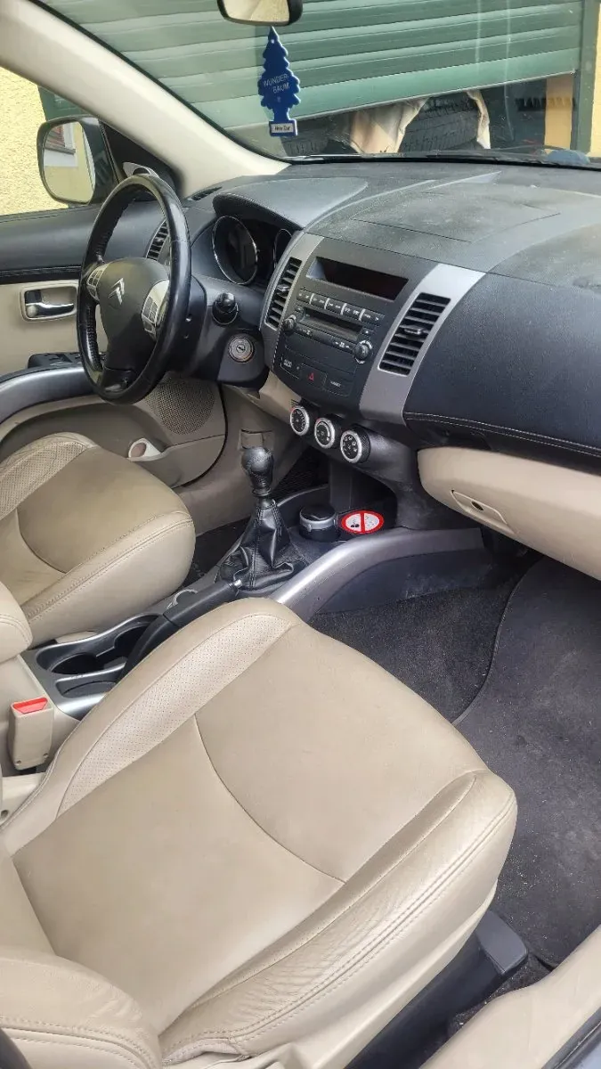 Citroen C-Crosser 2007 photo 3