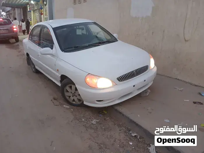 Kia Rio 2004 photo 4
