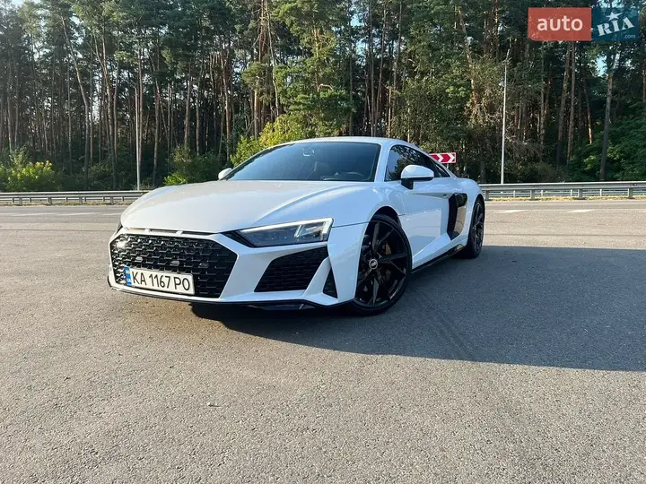 Audi R8