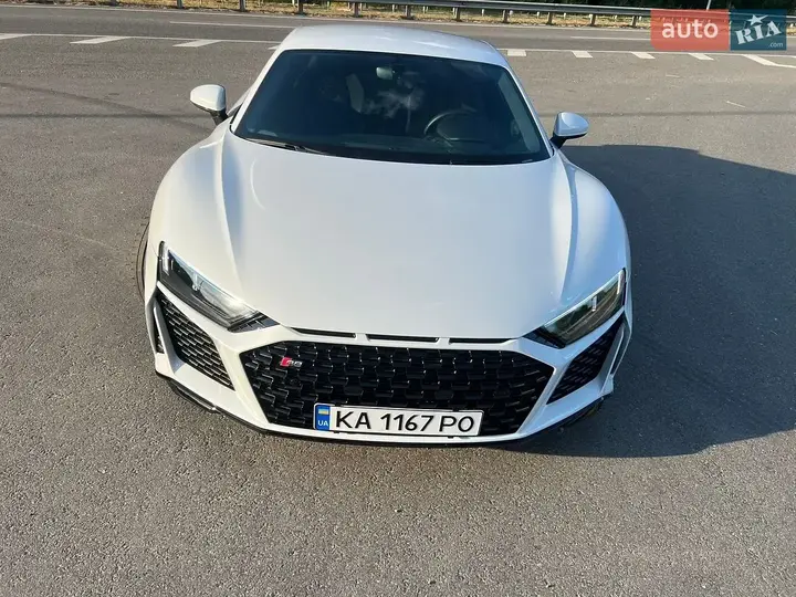 Audi R8 2022 photo 2