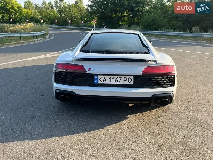 Audi R8 2022 photo 3