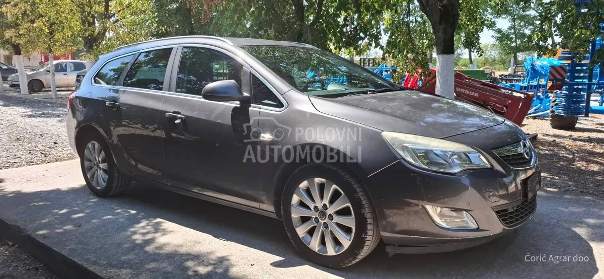 Opel Astra J