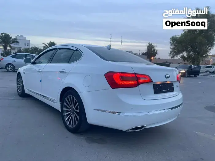 Kia Cadenza 2011 photo 4
